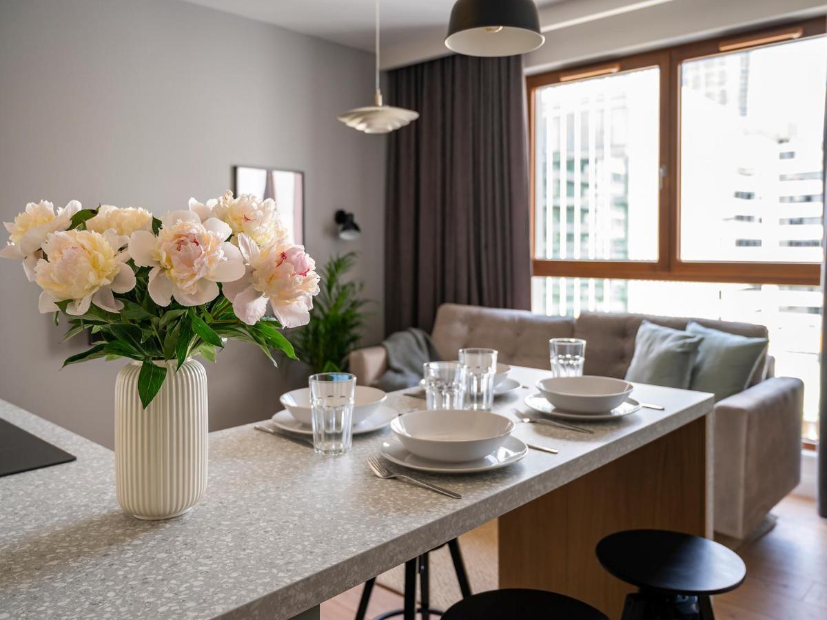 Yoursecondflat Grzybowska Metropoint Варшава Екстериор снимка