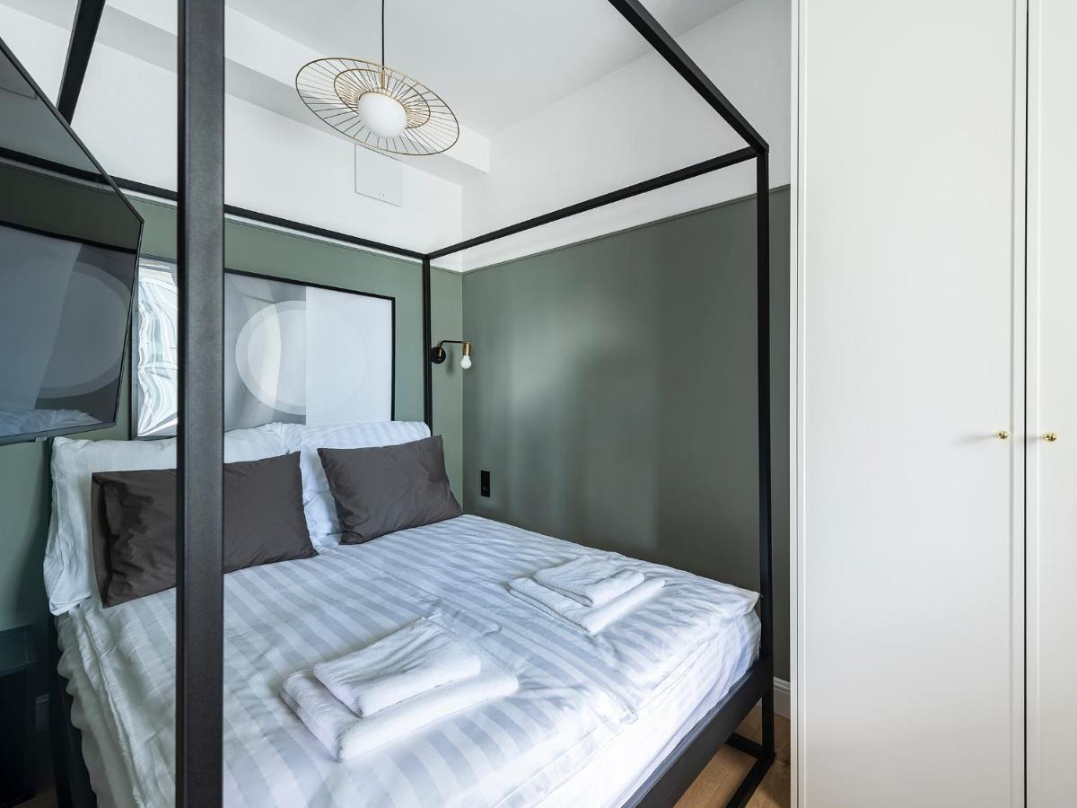 Yoursecondflat Grzybowska Metropoint Варшава Екстериор снимка